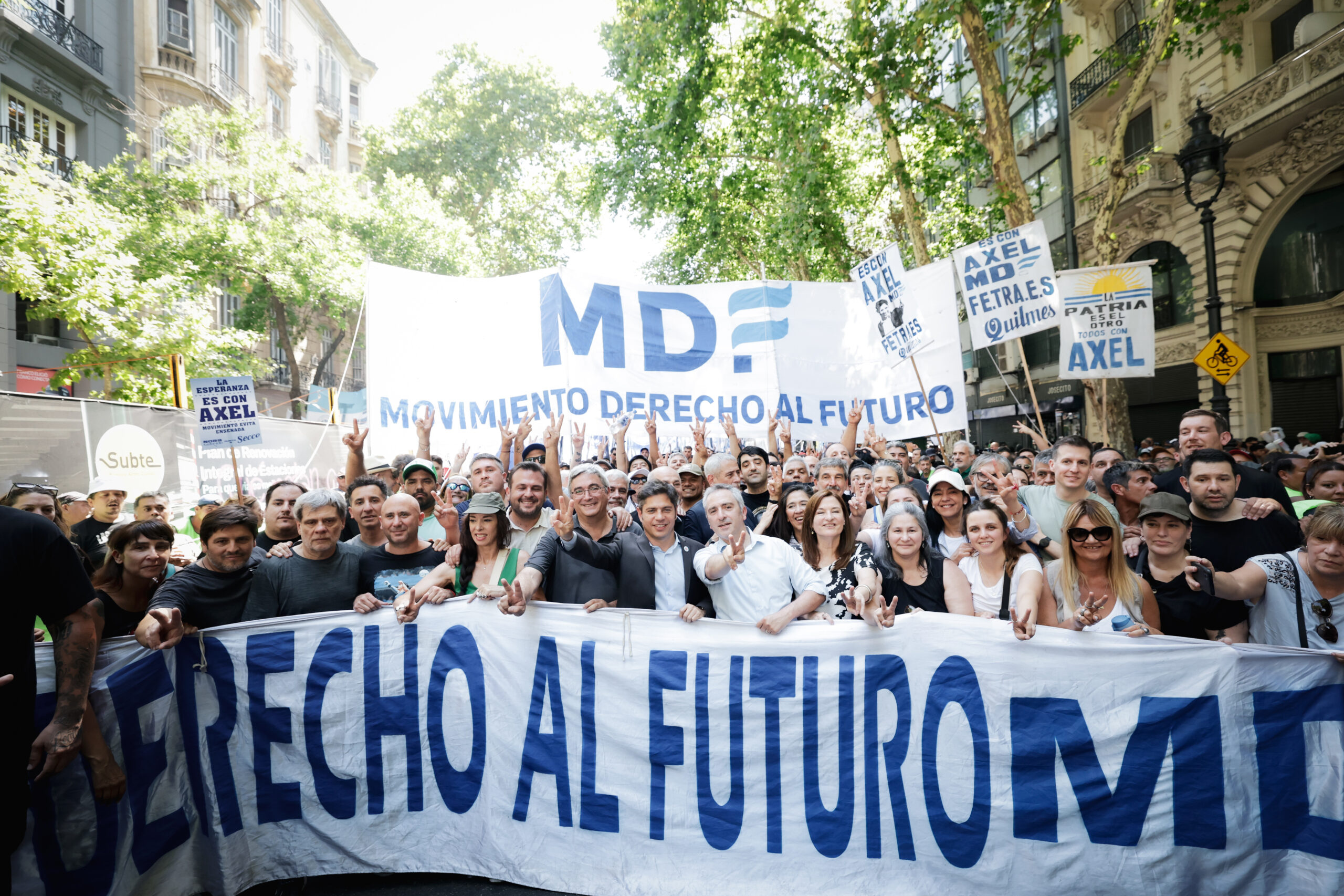 Kicillof participó de la marcha a Plaza de Mayo contra el proyecto de reforma de la Ley Laboral