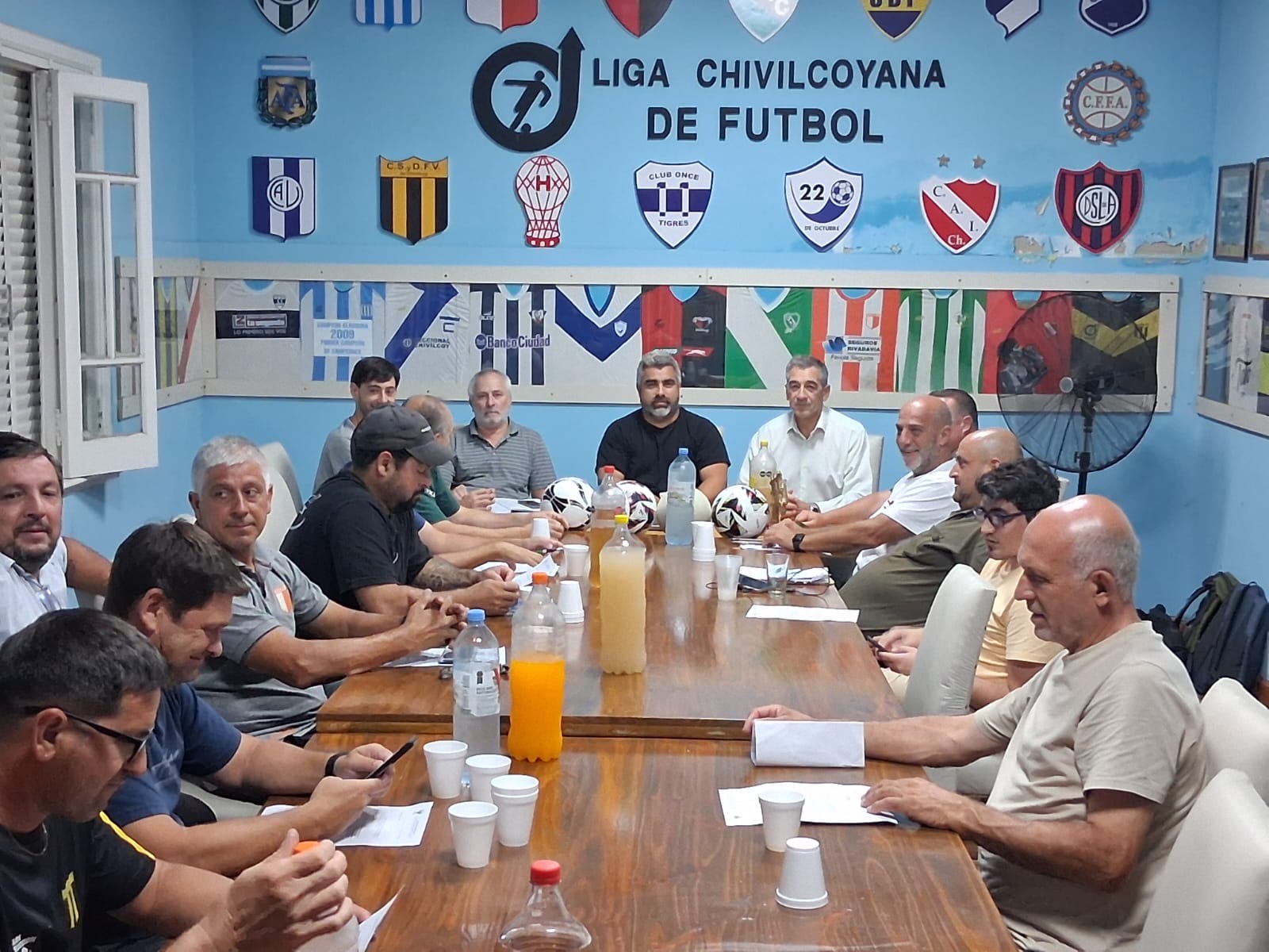 REUNIÓN ENTRE AUTORIDADES DE CLUBES DE FÚTBOL Y LA SECRETARÍA DE SEGURIDAD
