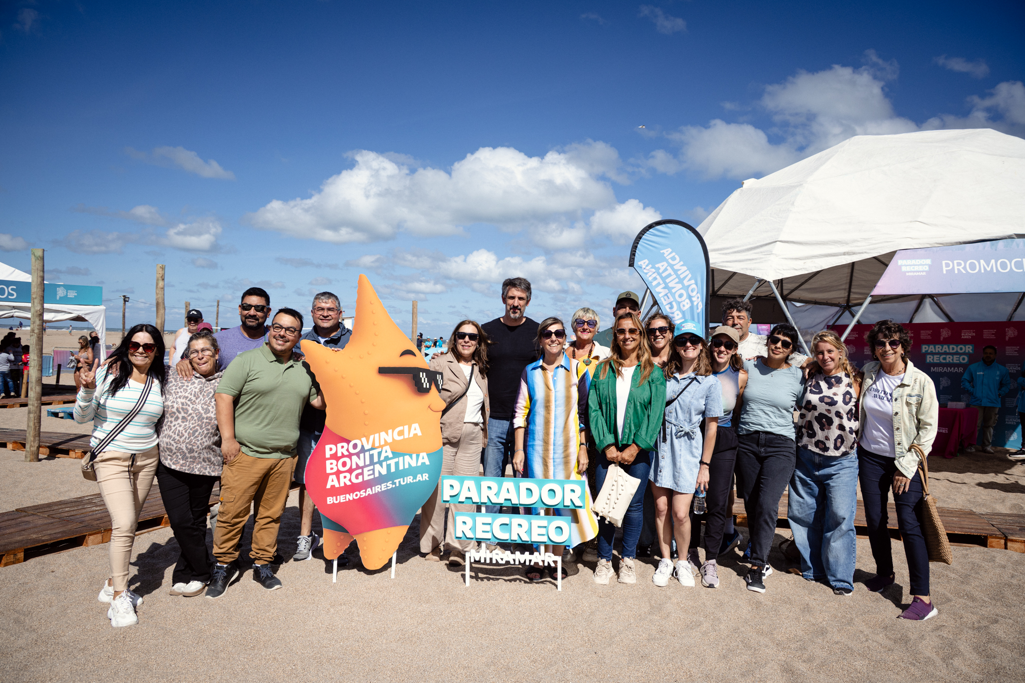 La Provincia inauguró los paradores ReCreo en Miramar y Villa Gesell
