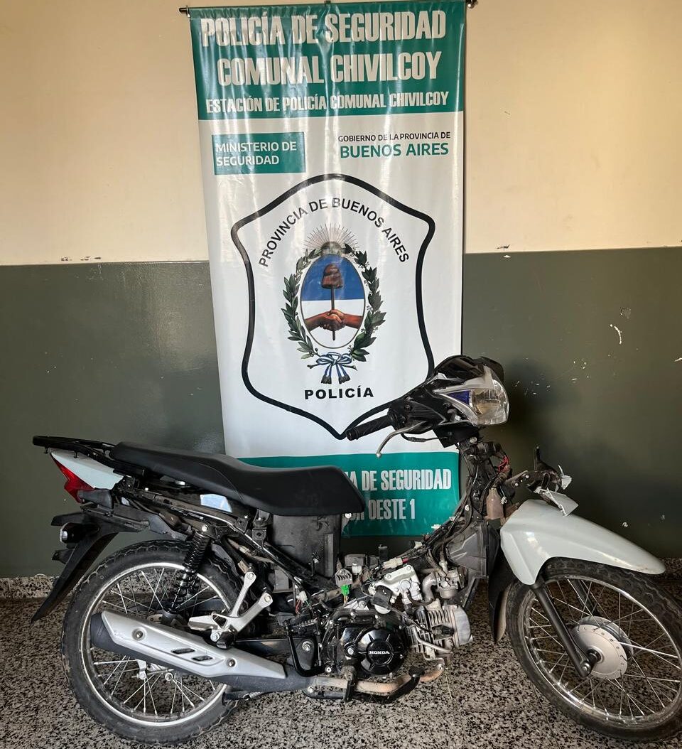 Chivilcoy-MOTO RECUPERADA Y UN MENOR DE 16 AÑOS APREHENDIDO