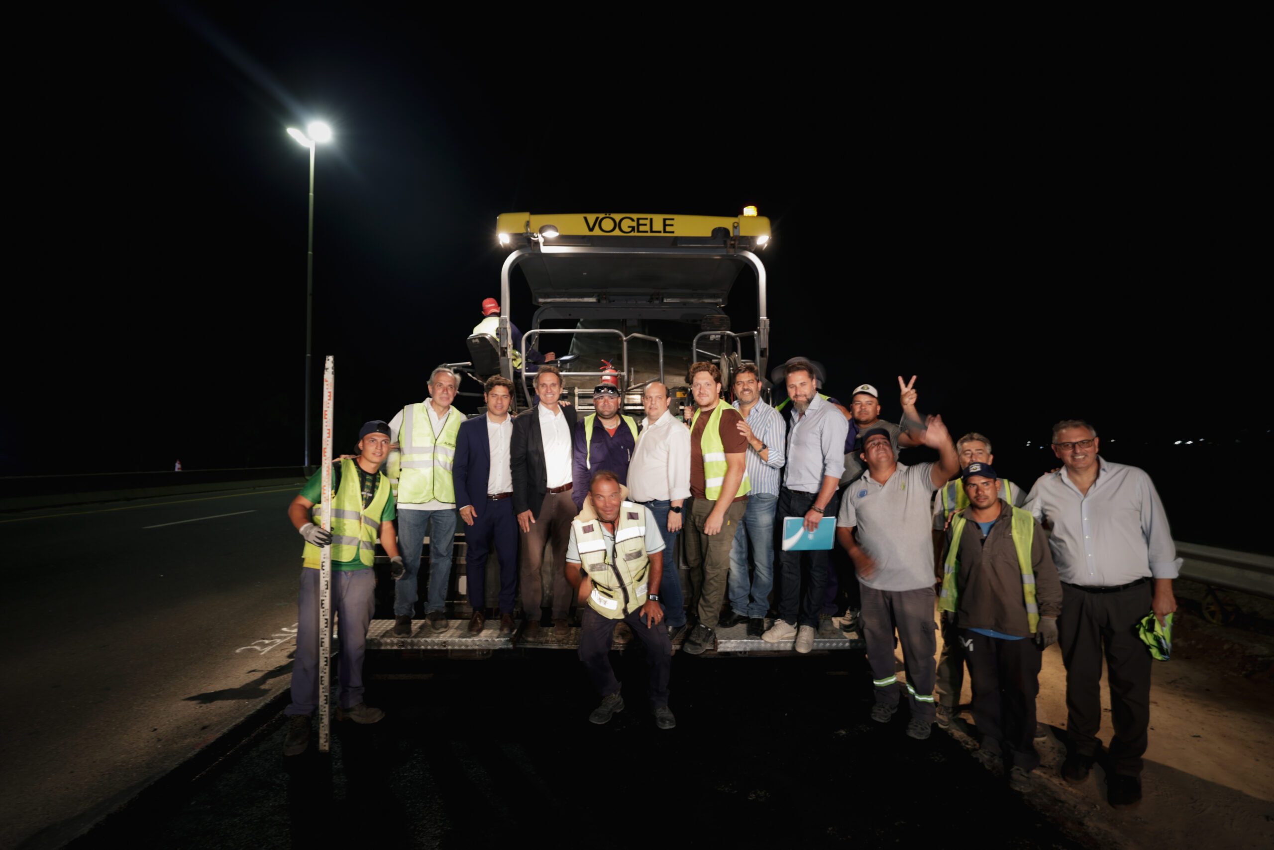 Kicillof recorrió la obra del cuarto carril de la Autopista Buenos Aires – La Plata
