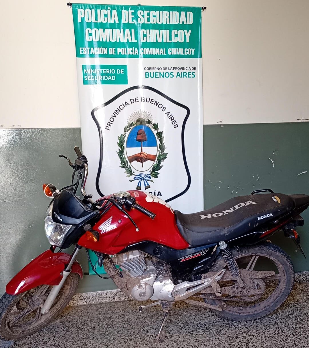 La Policía Comunal de Chivilcoy esclarece el hurto de una motocicleta, detiene a su autor y la restituye a su propietario