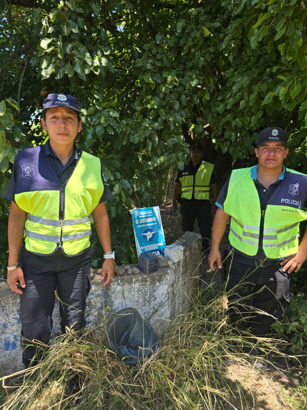LA POLICÍA VIAL EN CONJUNTO CON LA POLICÍA COMUNAL  DE NUESTRA CIUDAD Y TRAS OPERATIVOS REALIZADOS APREHENDEN A MENORES QUE ARROJABAN PIEDRAS A LOS VEHÍCULOS QUE CIRCULABAN POR LA RUTA