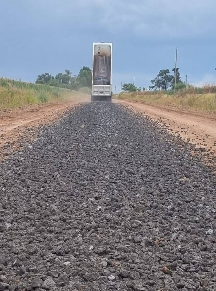 Avanzan los trabajos de mantenimiento en el acceso a Ramón Biaus