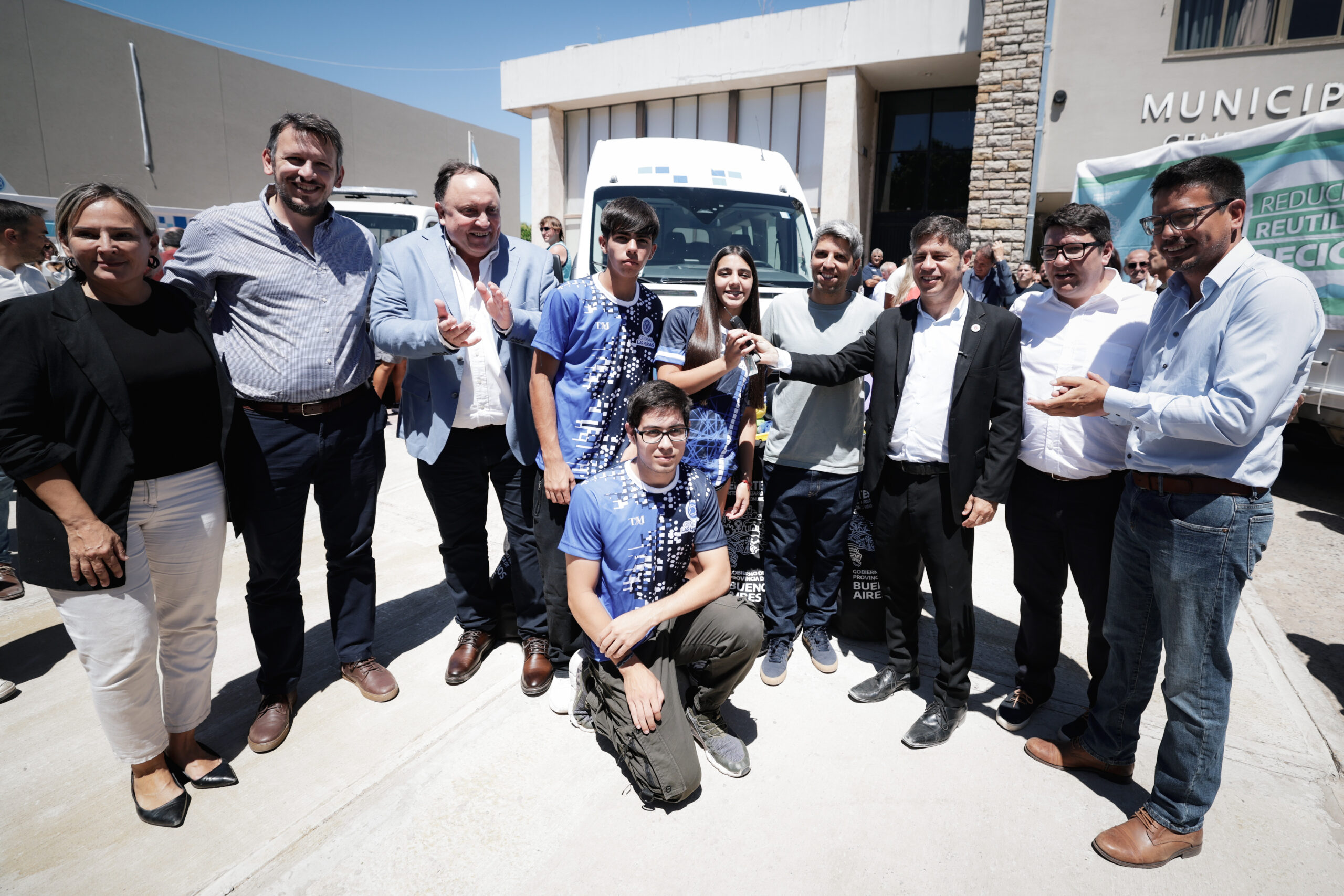 Las Heras-Kicillof entregó vehículos adquiridos a través de Provincia Leasing