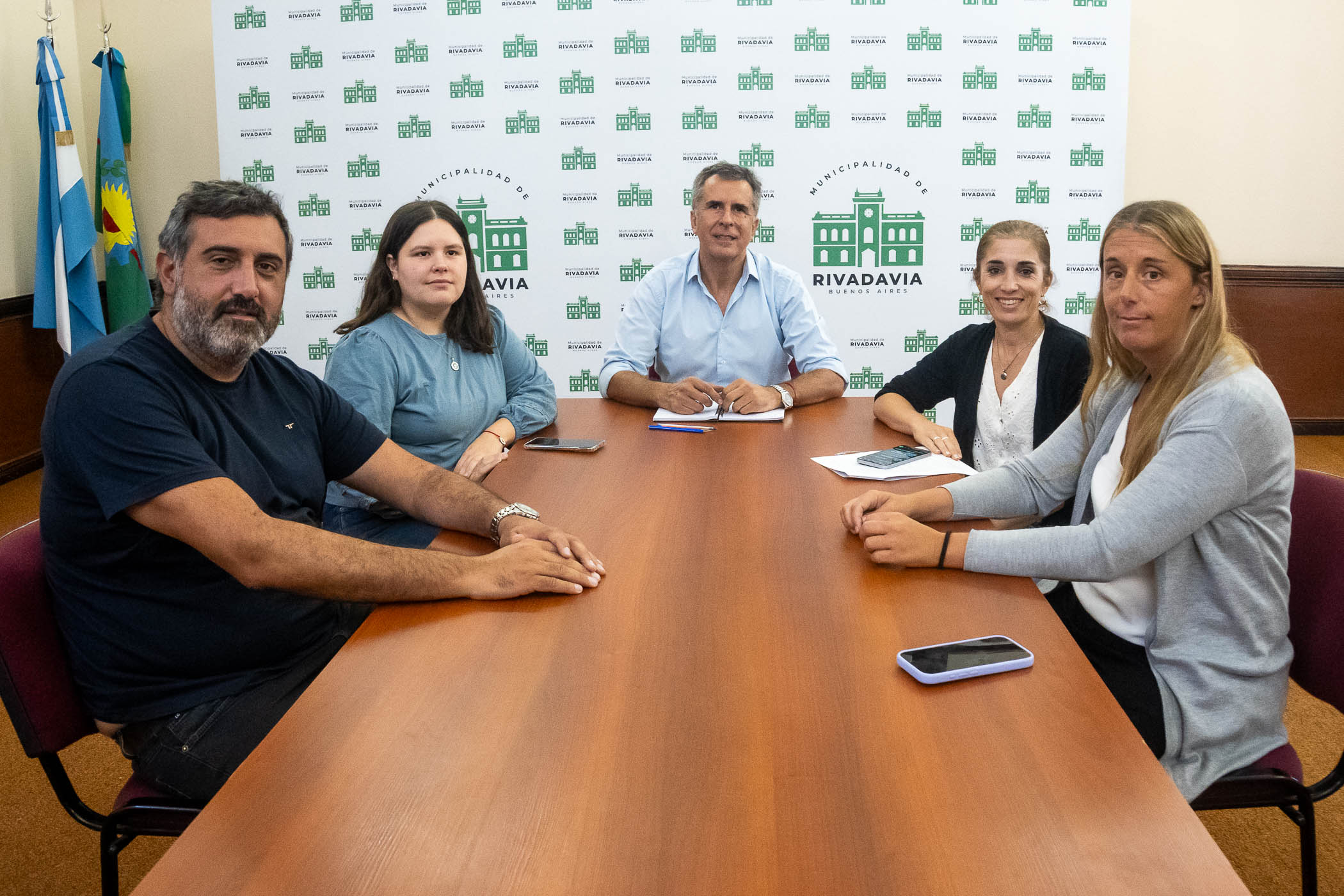 RIVADAVIA ADELANTA Y AMPLÍA  LA AYUDA ESCOLAR PARA TRABAJADORES MUNICIPALES