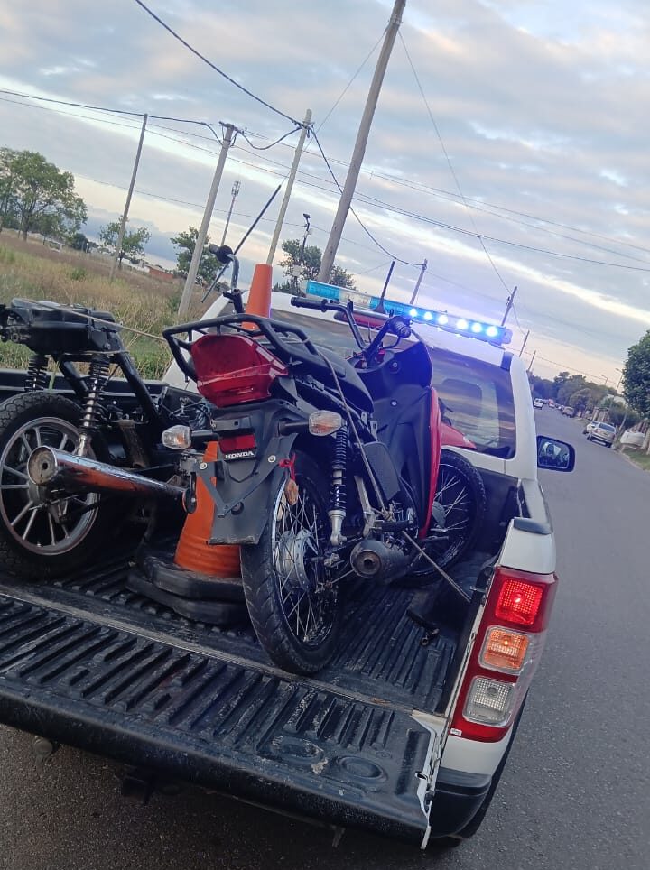 LA DIRECCION DE TRANSITO REALIZA DISTINTOS OPERATIVOS DE CONTROL Y PROCEDIO AL SECUESTRO DE VARIAS MOTOS