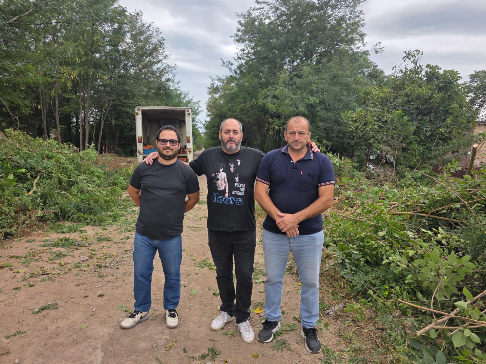 Trabajos de mantenimiento y despeje en un sector del Barrio Blanco