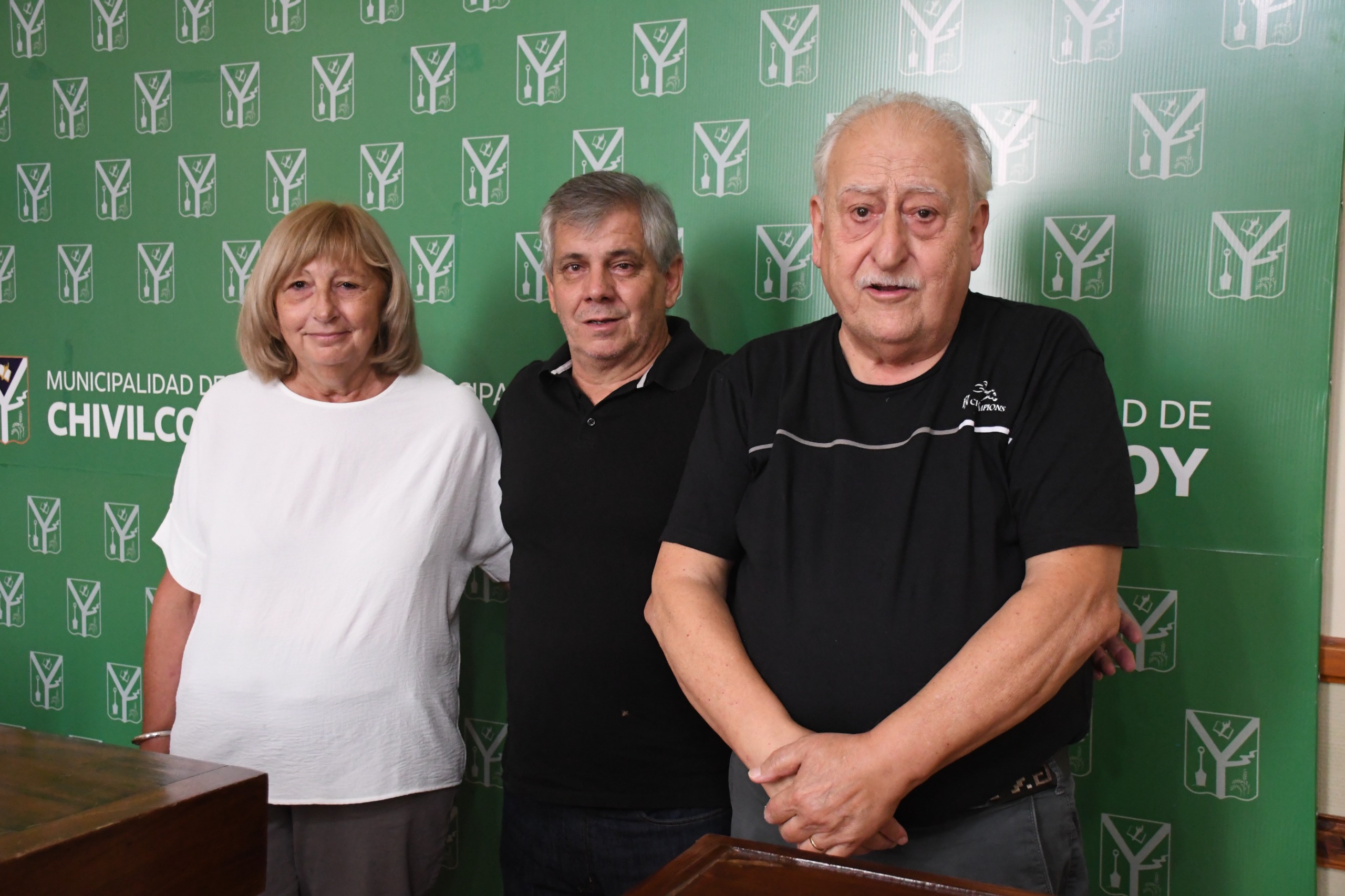 El intendente Britos anunció la licencia de De Lillo por tratamiento de salud y será reemplazado por la Contadora Leticia Carena