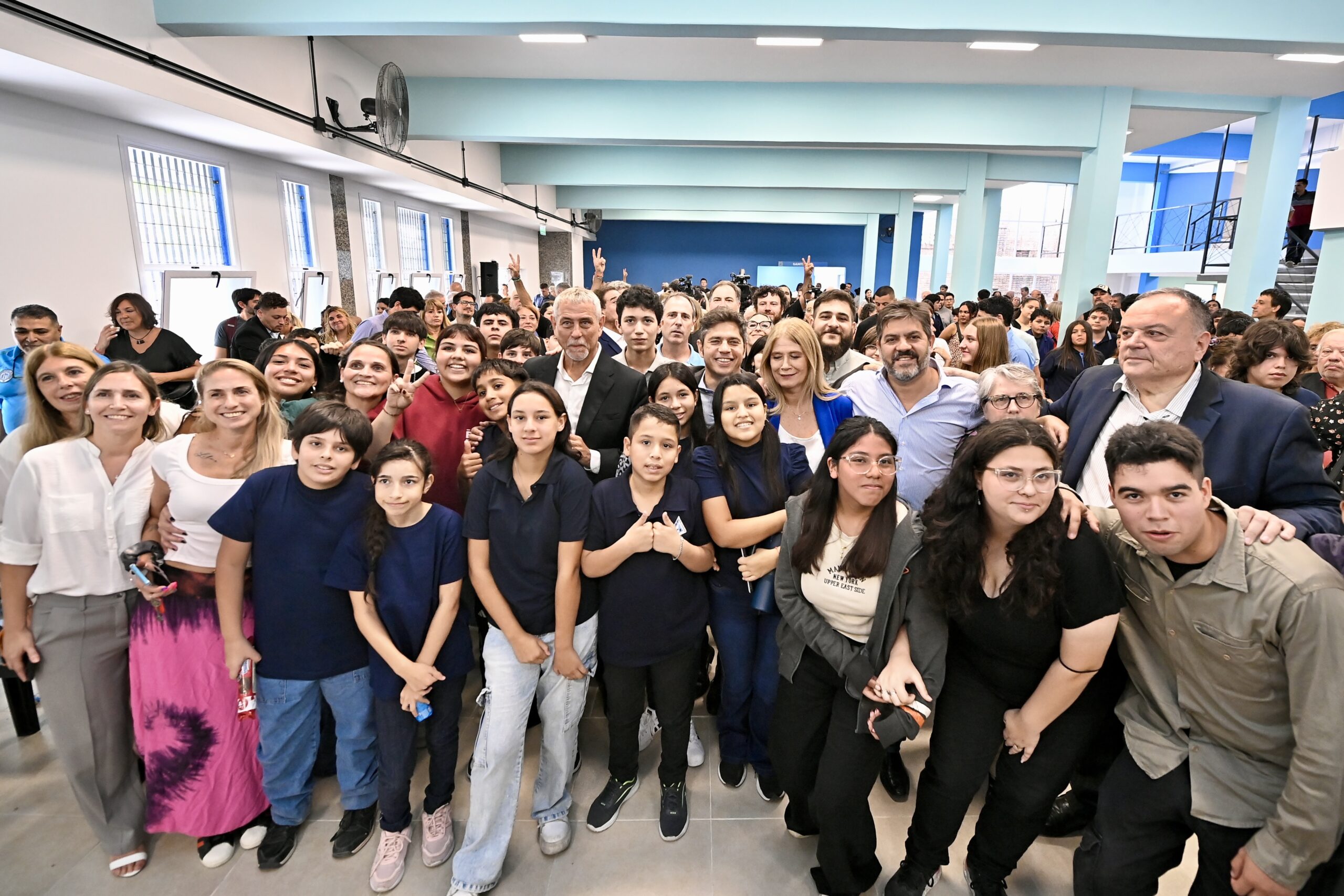 Kicillof dio inicio al ciclo lectivo del nivel secundario en una Escuela Técnica de Avellaneda