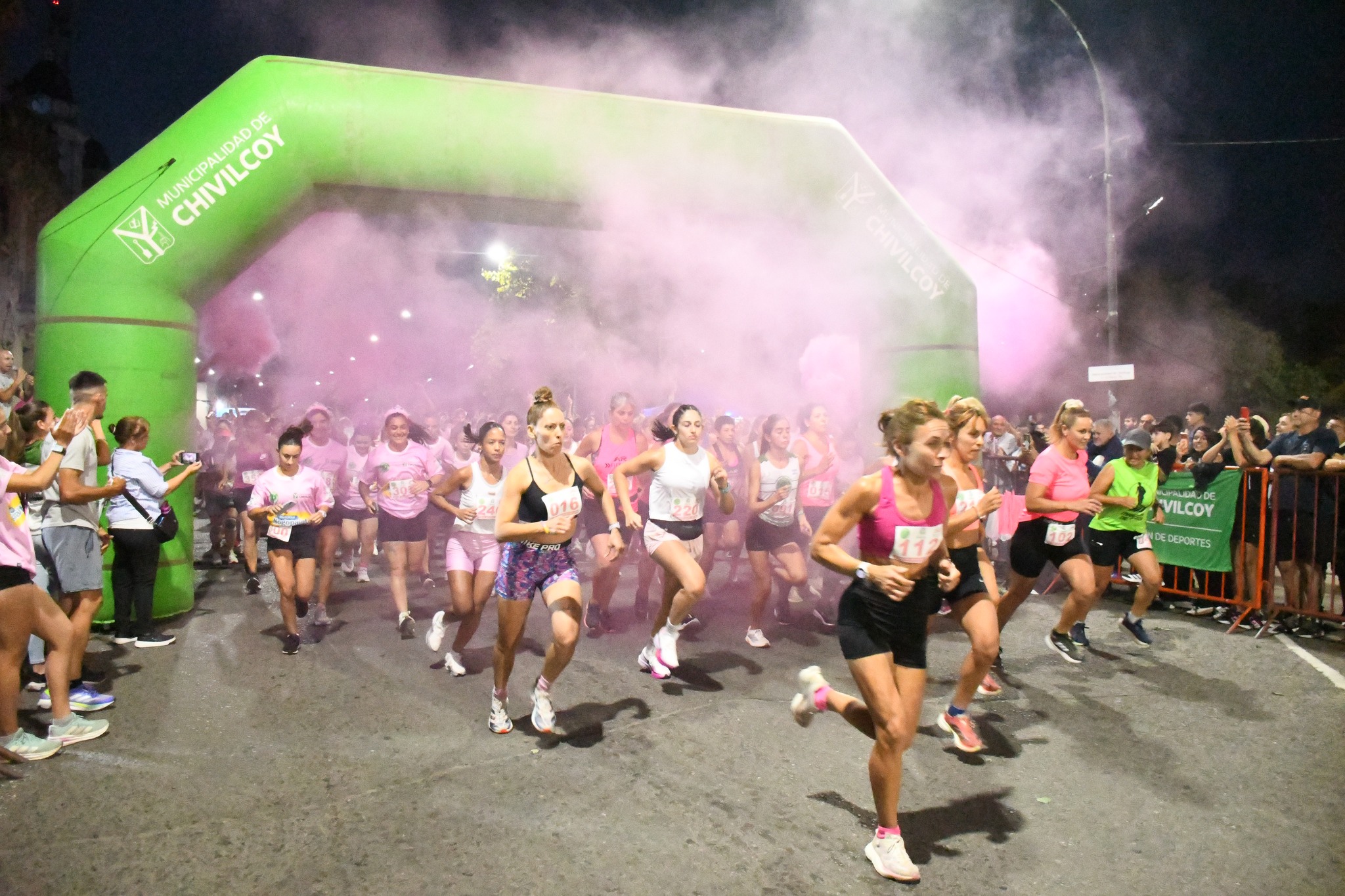 Gran convocatoria en la Carrera de la Mujer: más de 400 participantes en una jornada deportiva y de celebración