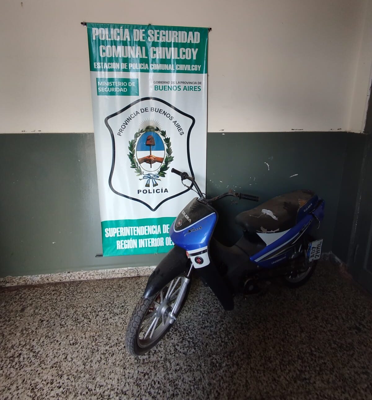 LA POLICÍA COMUNAL DE CHIVILCOY SECUESTRÓ UNA MOTO CON NUMERACIÓN DE MOTOR SUPRIMIDA Y DETIENE A UN MENOR