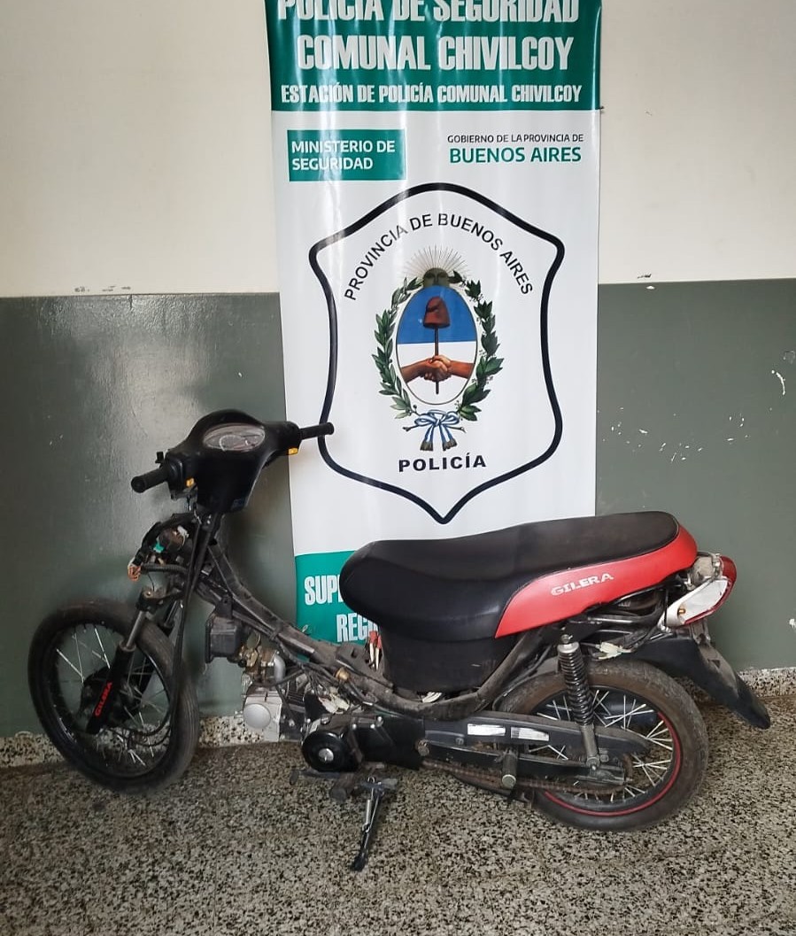 LA POLICIA COMUNAL DE CHIVILCOY RECUPERÓ UNA MOTO SUSTRAIDA Y DETUVO UN MENOR DE EDAD