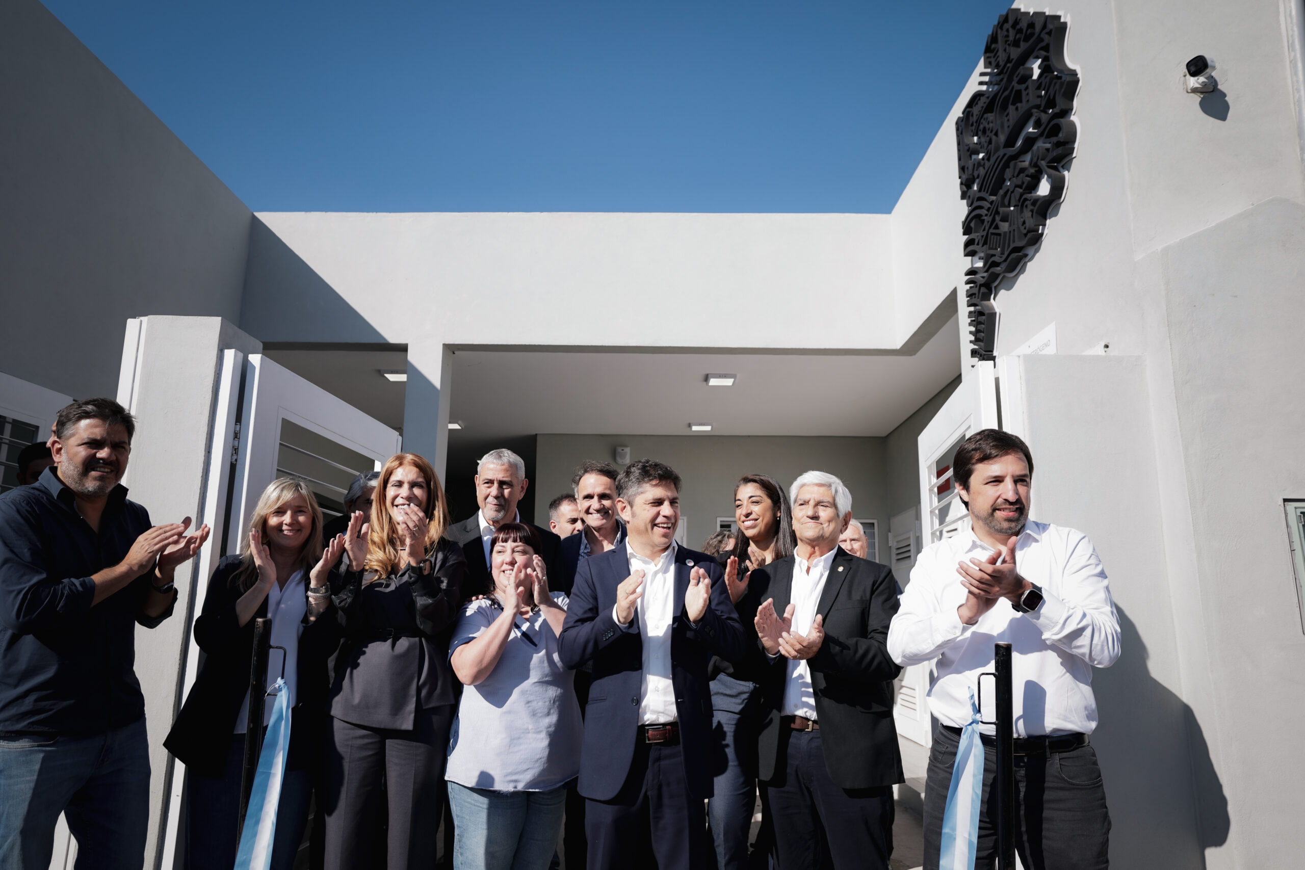 AVELLANEDA- Kicillof inauguró un centro de cuidado familiar y comunitario en Dock Sud
