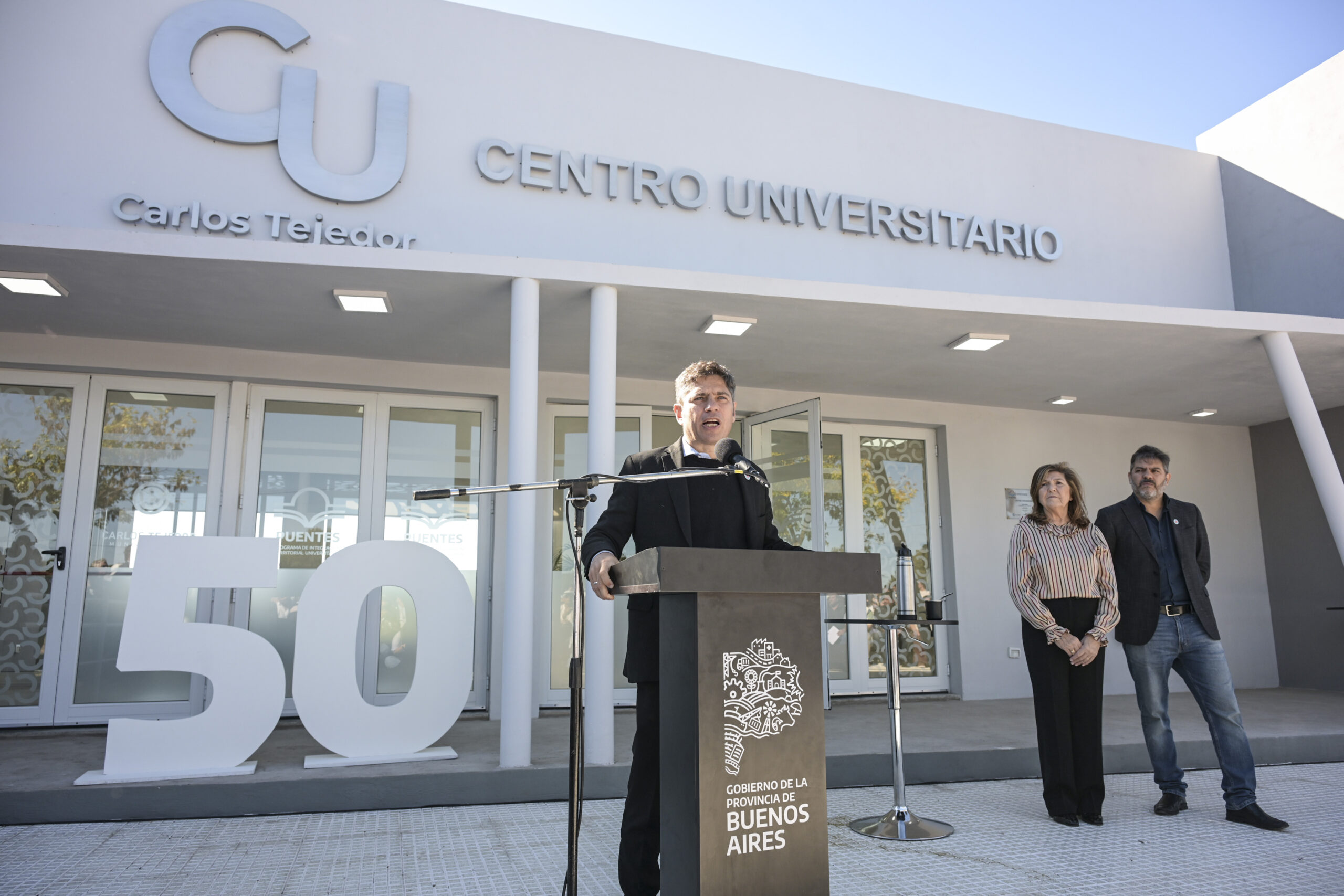 CARLOS TEJEDOR-Kicillof inauguró el centro universitario Nº50 del Programa Puentes