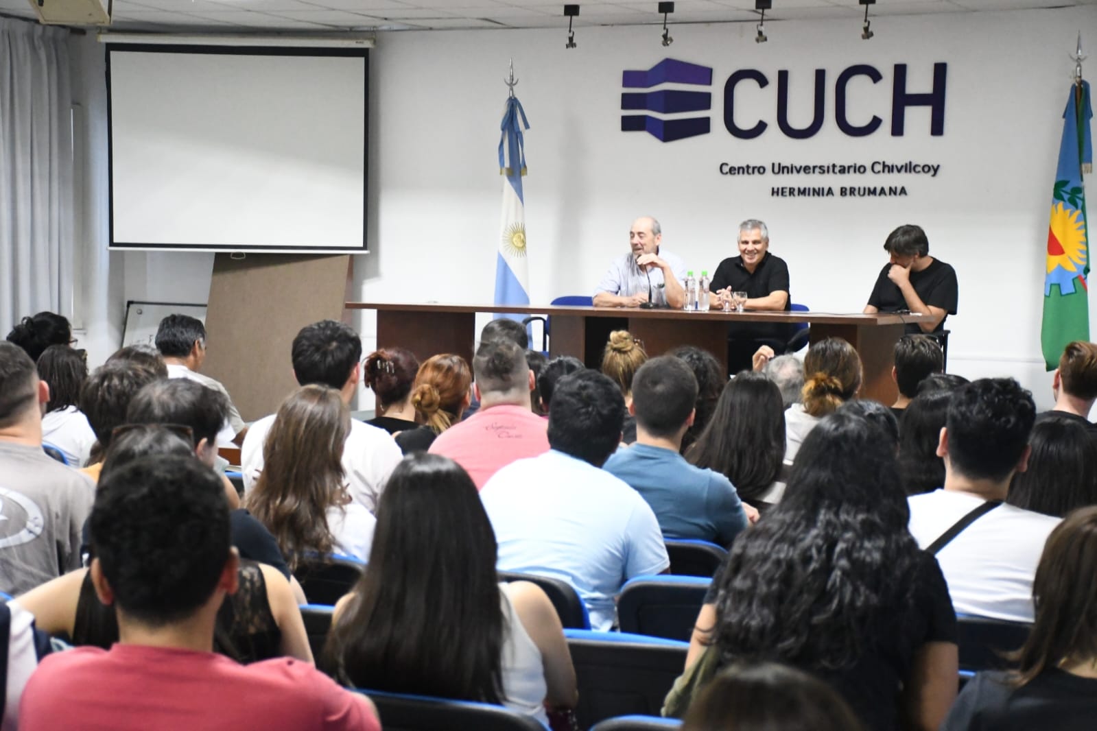 Britos recibió a estudiantes de Arquitectura de la UBA trabajarán en proyectos basados en Chivilcoy