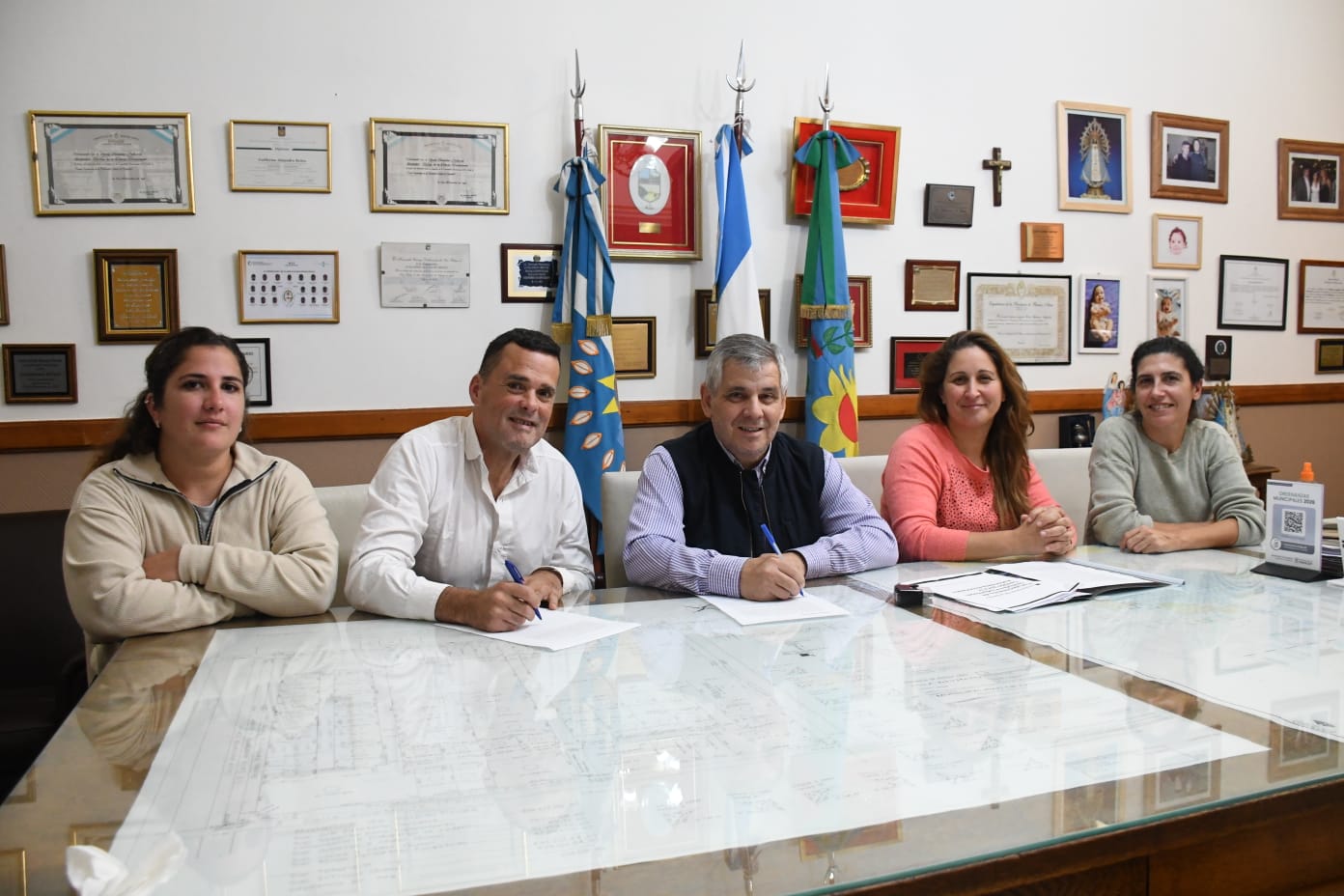 Se firmó un convenio para potenciar emprendimientos y la autonomía económica