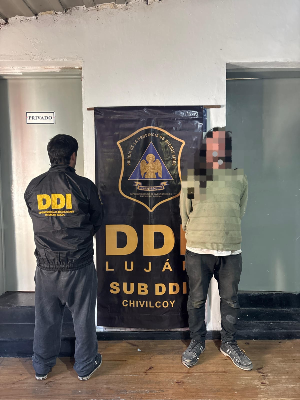 “LA SUBDELEGACIÓN DE INVESTIGACIONES DE CHIVILCOY EN FORMA CONJUNTA CON LA POLICÍA COMUNAL DE NUESTRA CIUDAD Y POLICÍA FEDERAL DETIENEN A UNA PERSONA PRÓFUGA DE LA JUSTICIA FEDERAL”