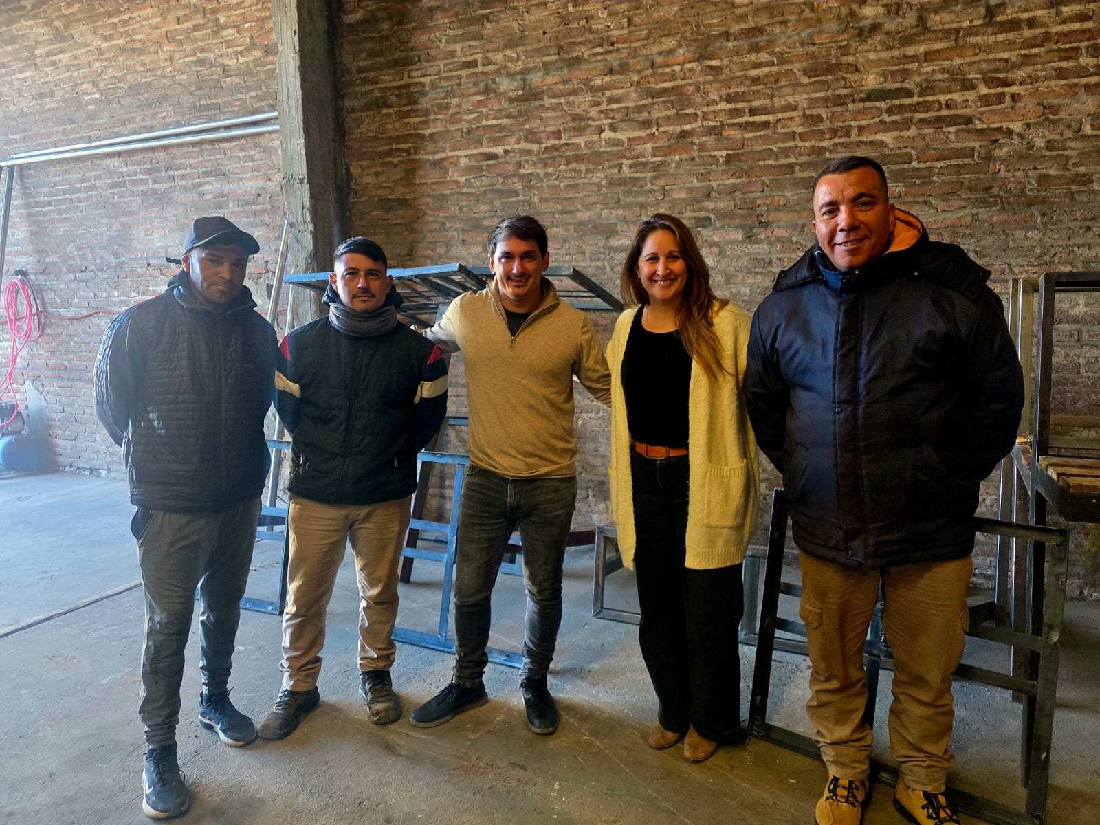 Chivilcoy impulsa la producción propia: el taller de herrería para equipar espacios municipales