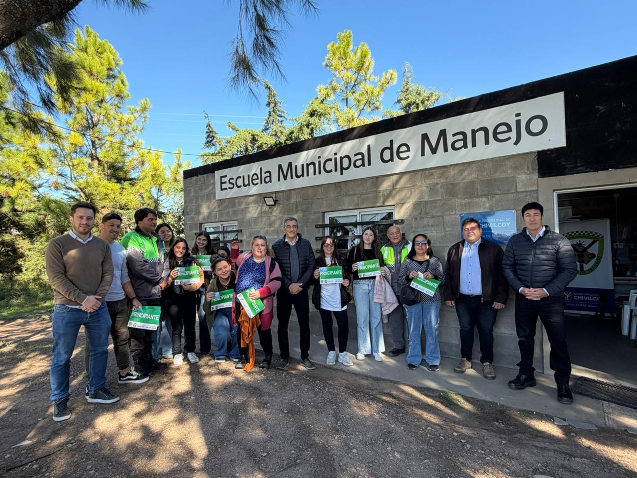 La Escuela Municipal de Manejo sumó un nuevo grupo de egresados y continúa fortaleciendo la formación vial en la comunidad