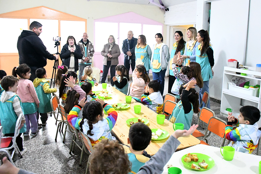 Día de los Jardines de Infantes y docentes de nivel inicial en el Jardín Municipal “Camilo Latapié”