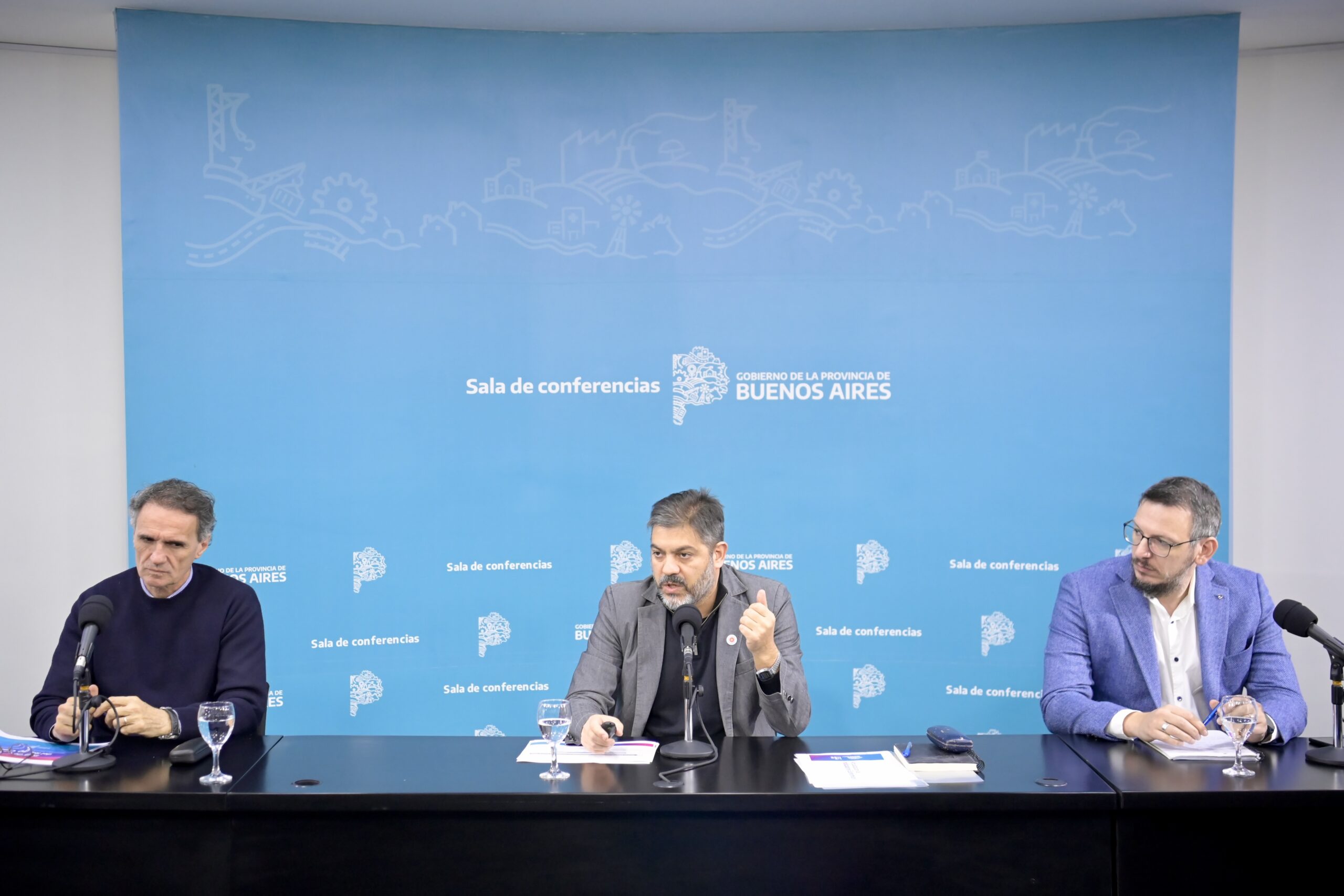 CONFERENCIA DE PRENSA 22/06/2026 MINISTROS DE GOBIERNO, CARLOS BIANCO; DE INFRAESTRUCTURA Y SERVICIOS PÚBLICOS, GABRIEL KATOPODIS; Y EL PRESIDENTE DEL BANCO PROVINCIA, JUAN CUATTROMO