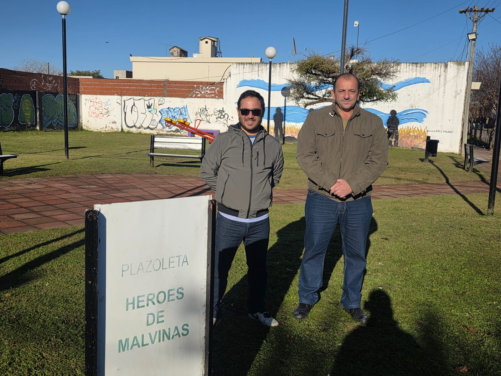 Continuando con las mejoras en espacios públicos de la ciudad, fue puesta en valor la Plazoleta Héroes de Malvinas