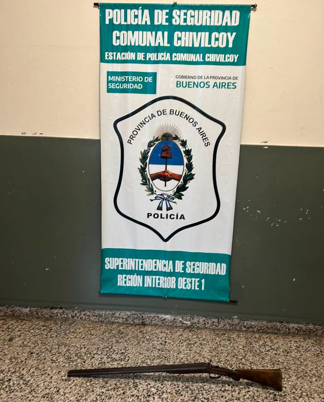 LA POLICÍA COMUNAL REALIZÓ UN ALLANAMIENTO Y SECUESTRÓ UN ARMA DE FUEGO EN EL MARCO DE UNA CAUSA POR AMENAZAS AGRAVADAS