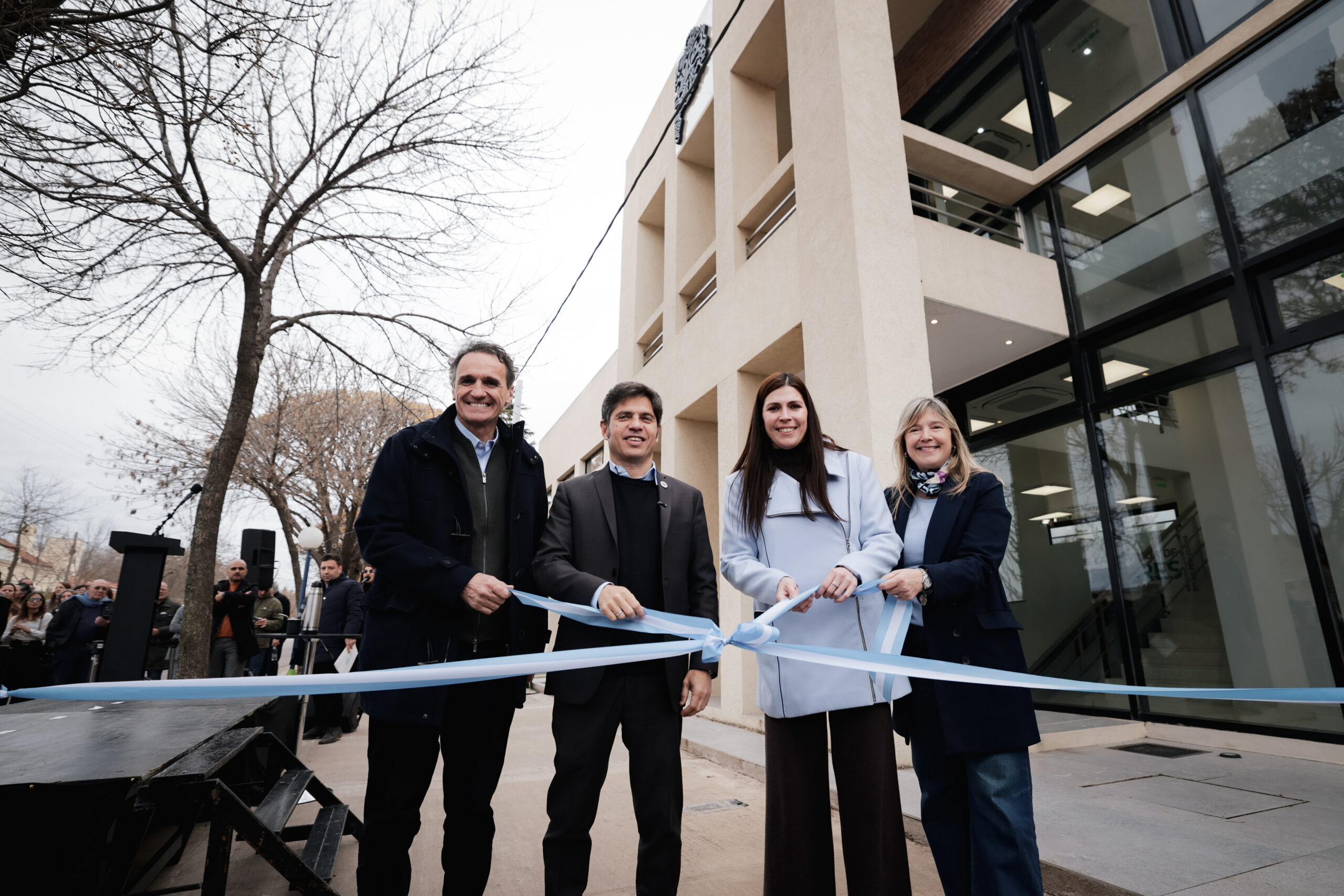 PELLEGRINI-Kicillof inauguró la nueva Casa de la Provincia