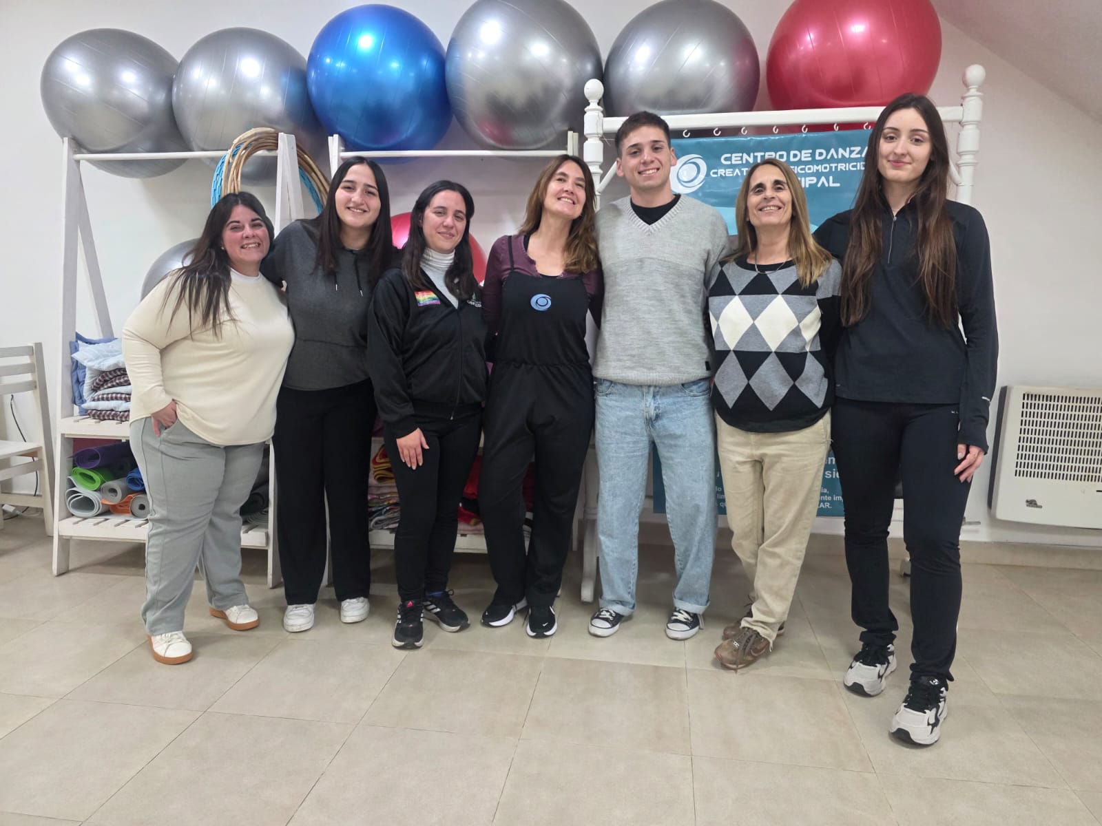 Actividades para niños, jóvenes, adultos y adultos mayores en el Centro Municipal de Danza Creativa y Psicomotricidad