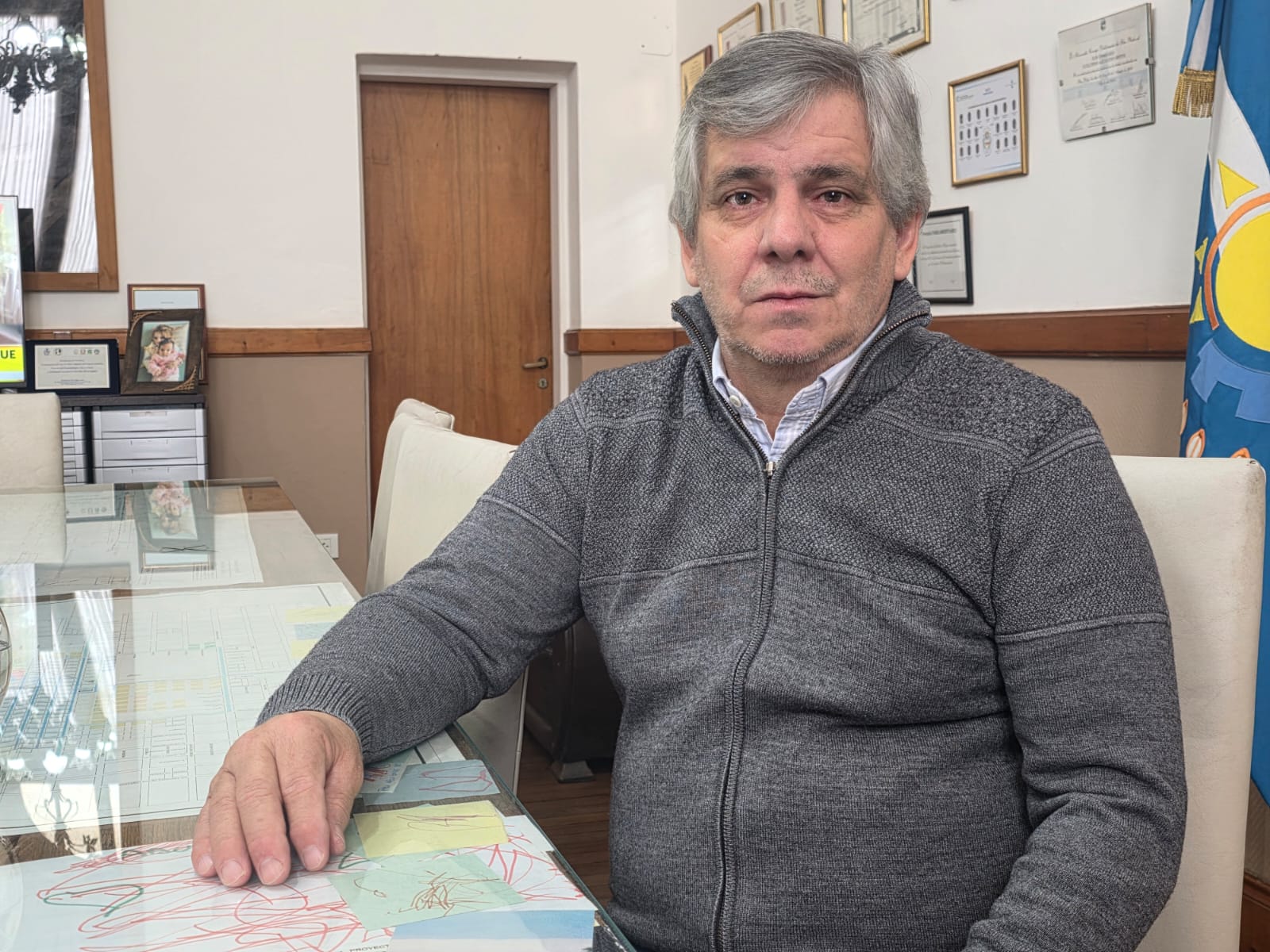 Britos analizó la situación financiera, cuestionó a la oposición, denunció manejo discrecional de los recursos y llevó tranquilidad a los vecinos