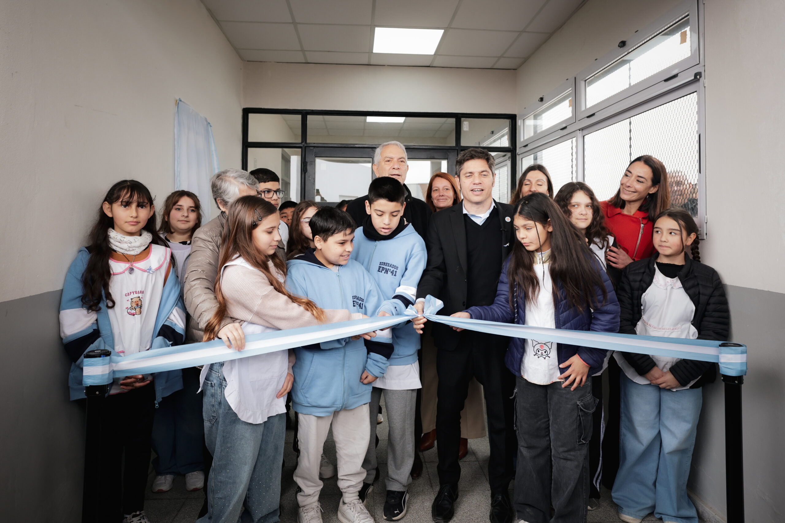 LA PLATA-Kicillof inauguró la obra de ampliación y puesta en valor de la Escuela Primaria N°41