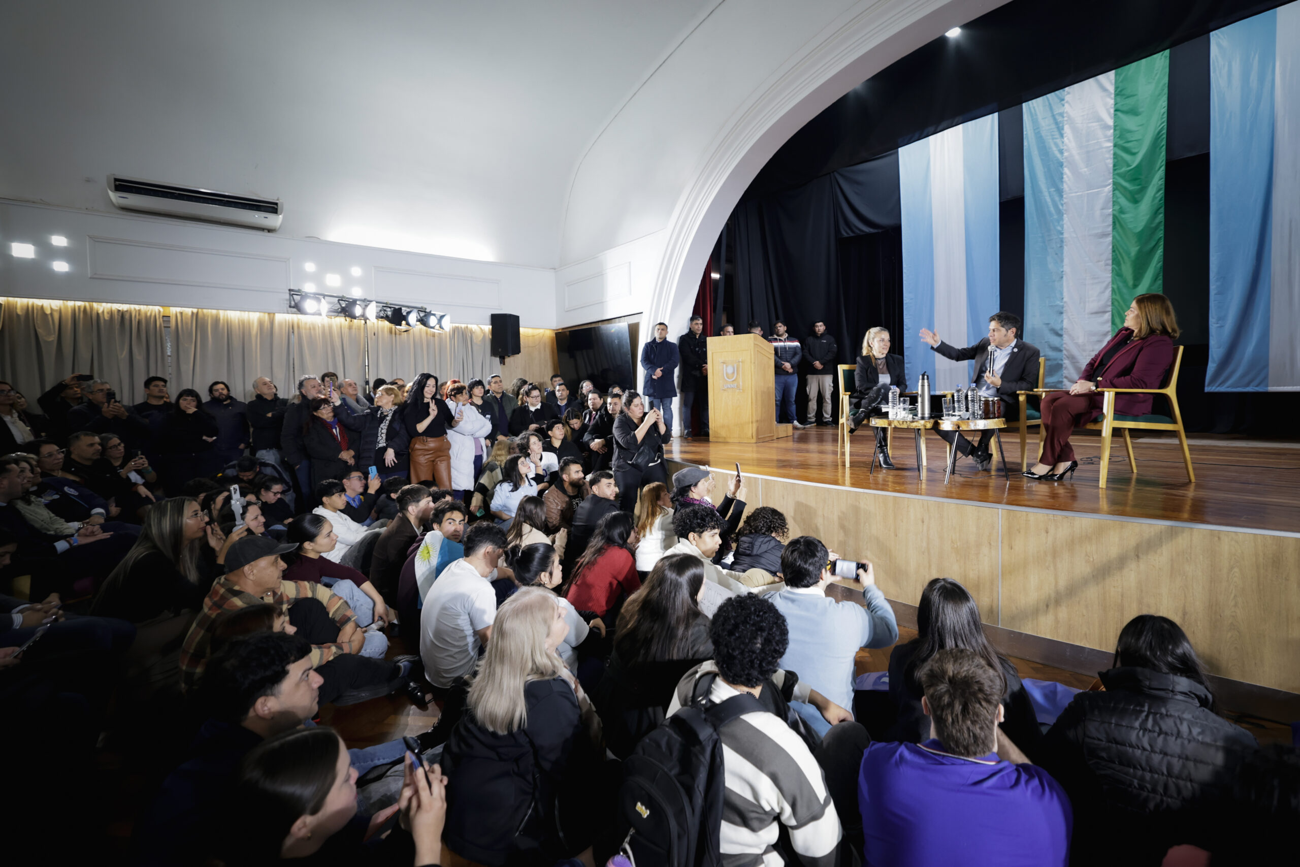 Kicillof presentó su libro “De Smith a Keynes” en Chaco