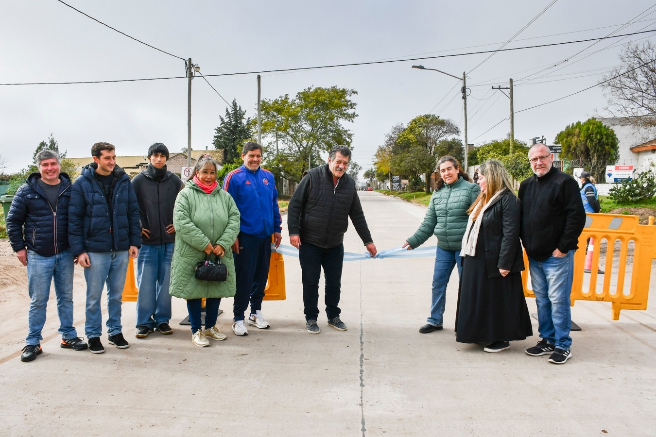 Barenghi inauguró las nuevas cuadras de pavimento y aseguró que “todos los vecinos tienen derecho a tenerlo”