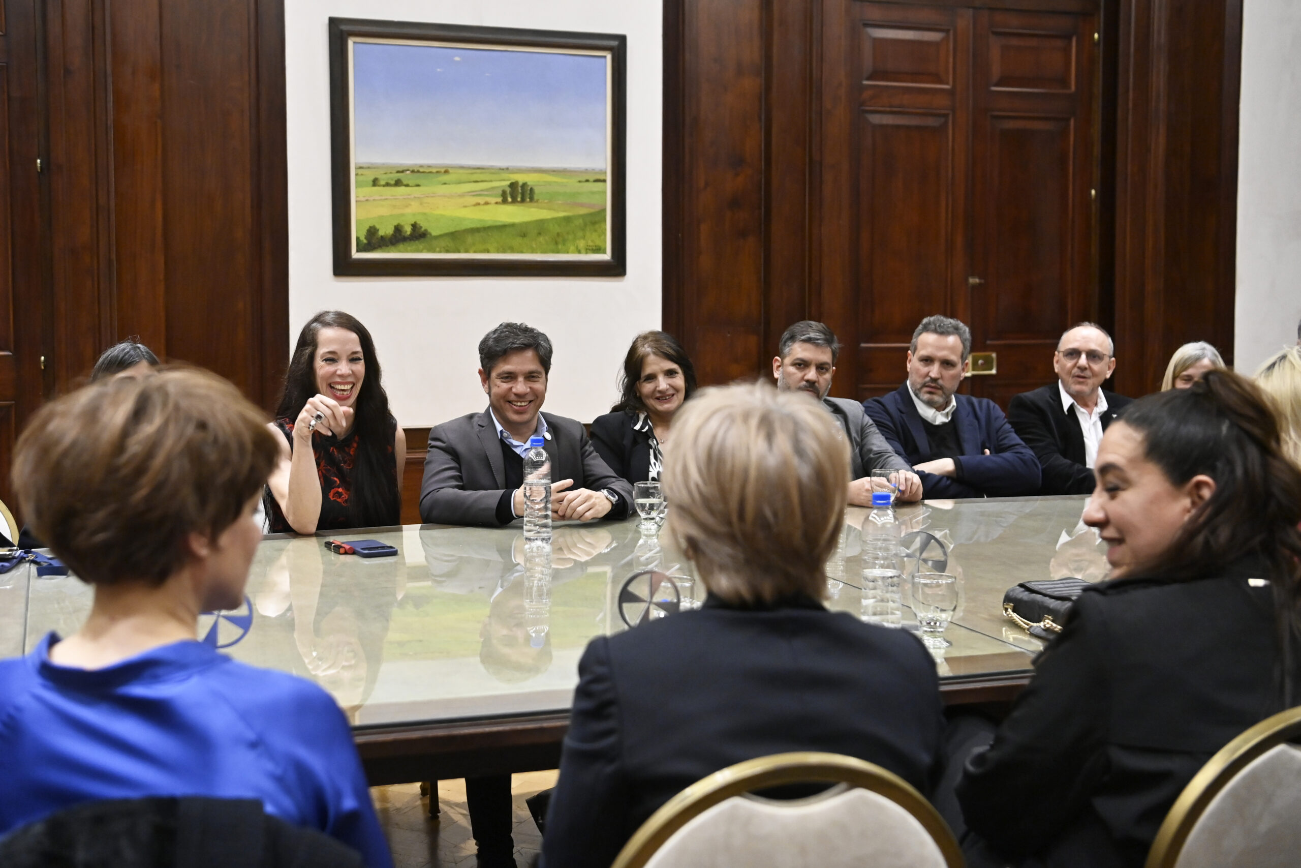 Kicillof se reunió con artistas y referentes de la cultura