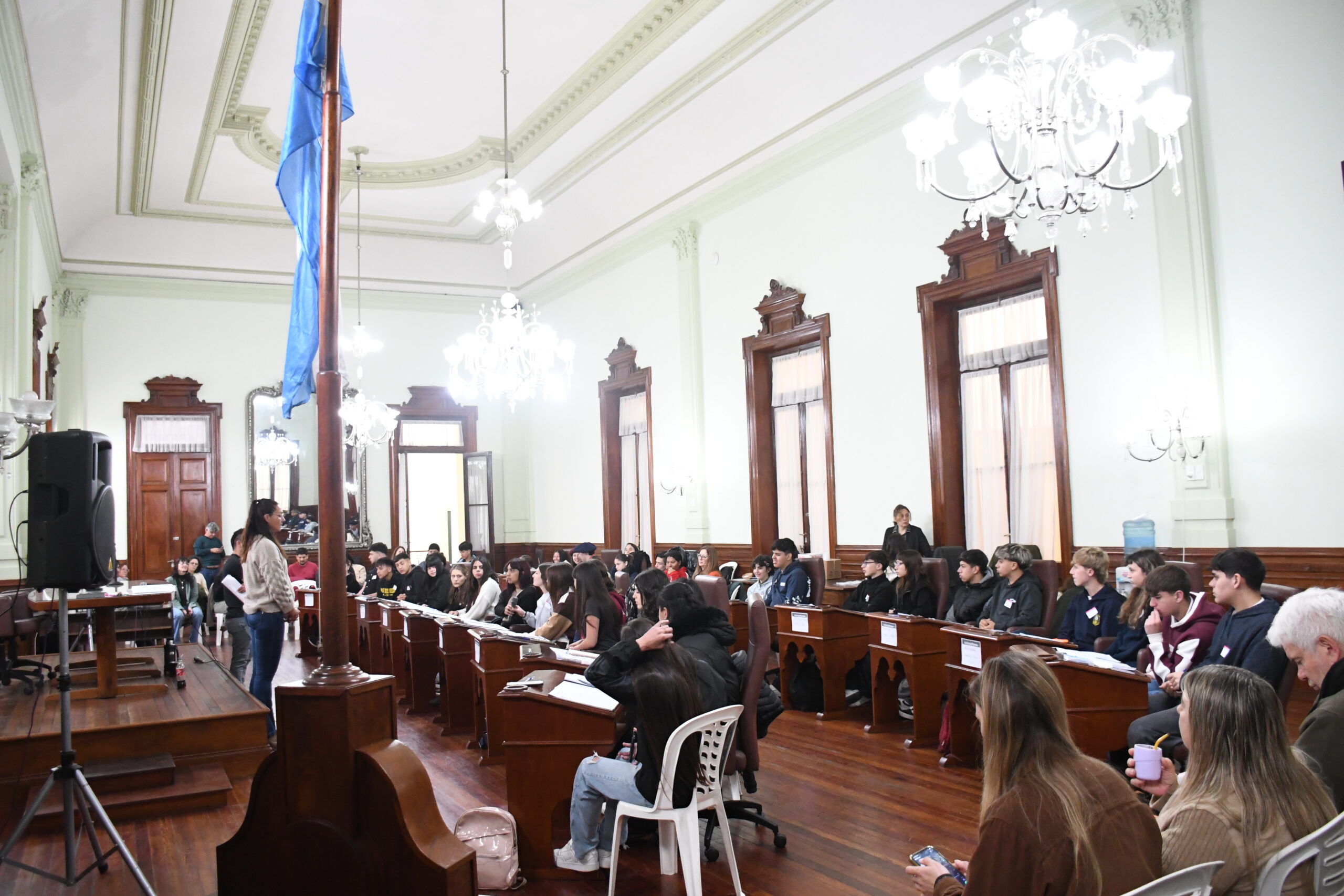 Se desarrolló la etapa distrital del Parlamento Juvenil Bonaerense en el recinto del Concejo Deliberante