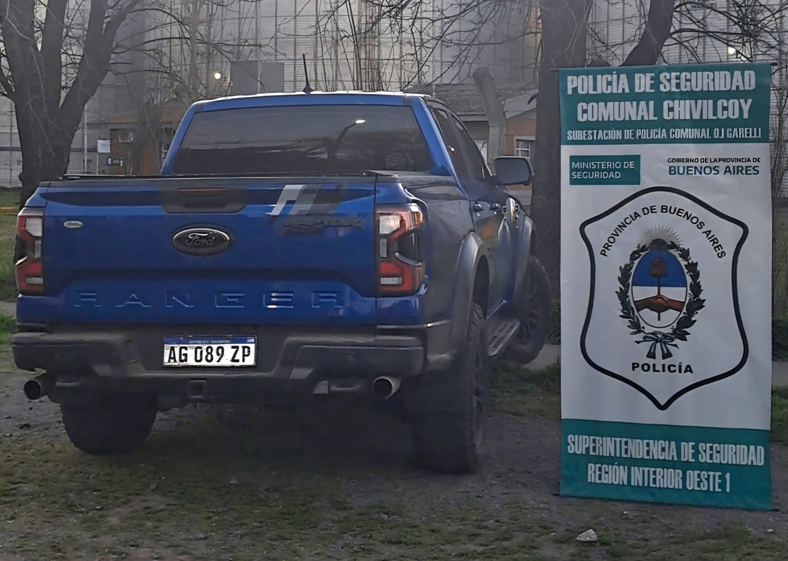 Secuestraron una Ford Raptor con cubiertas y herramientas tras una denuncia por sustracción de ruedas